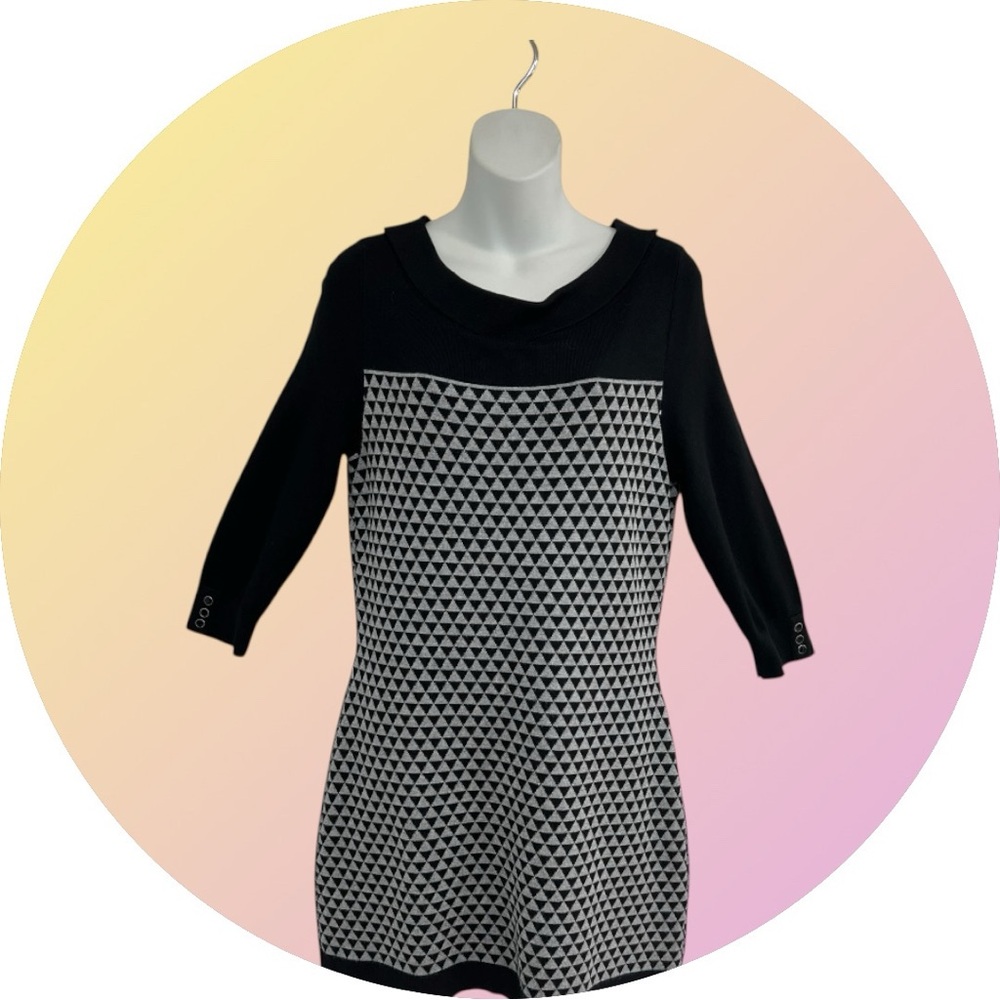 White House Black Market Black and White 3/4 Sleeve Knit Dress in Size Medium